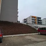 Mieszkanie 2 Pokojowe Z Ogrodkiem Plus Miejsce Postojowe Na Zewnatrz Nr 126